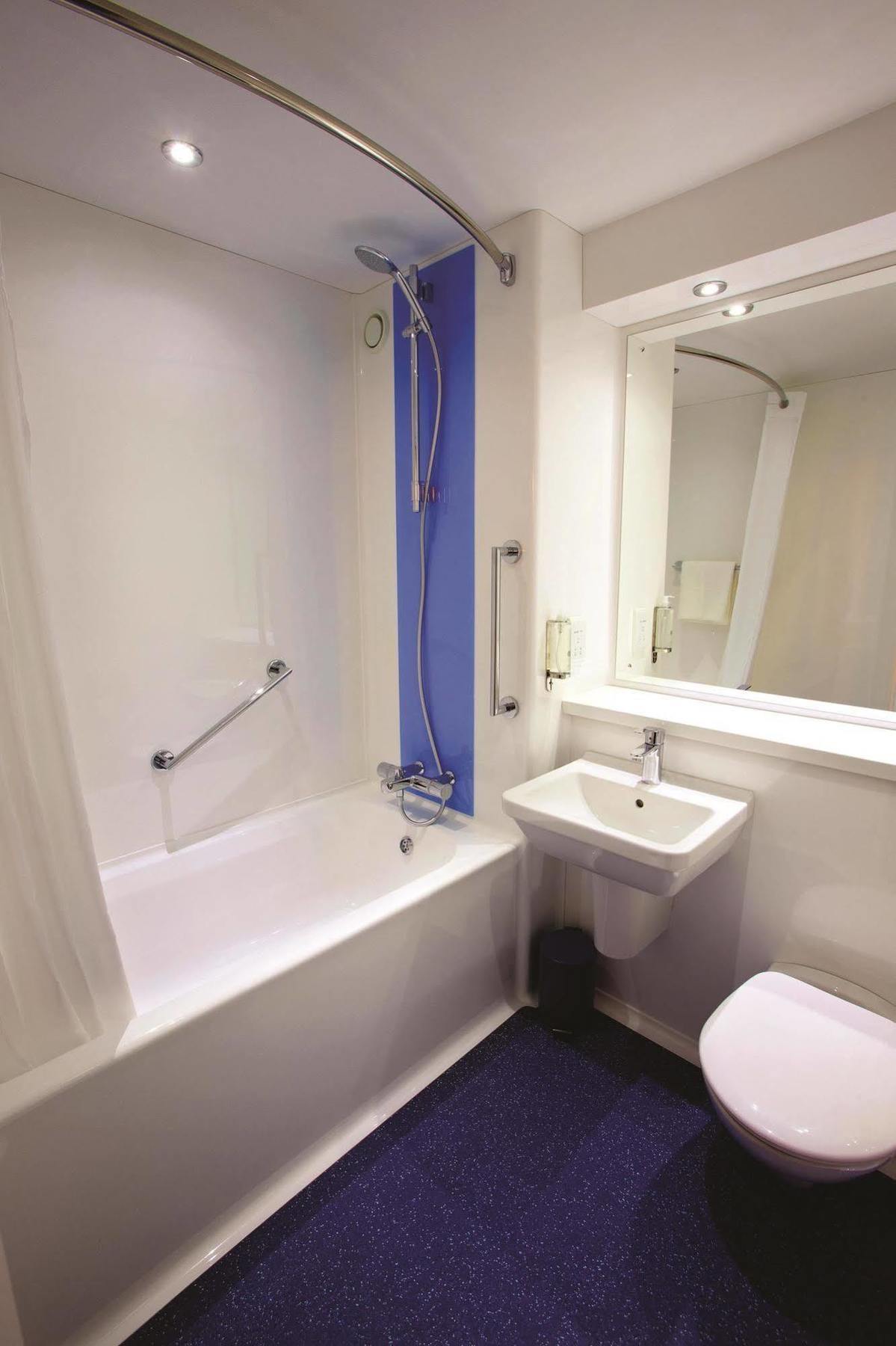 אדינבורו Travelodge Cameron Toll Hotel מראה חיצוני תמונה