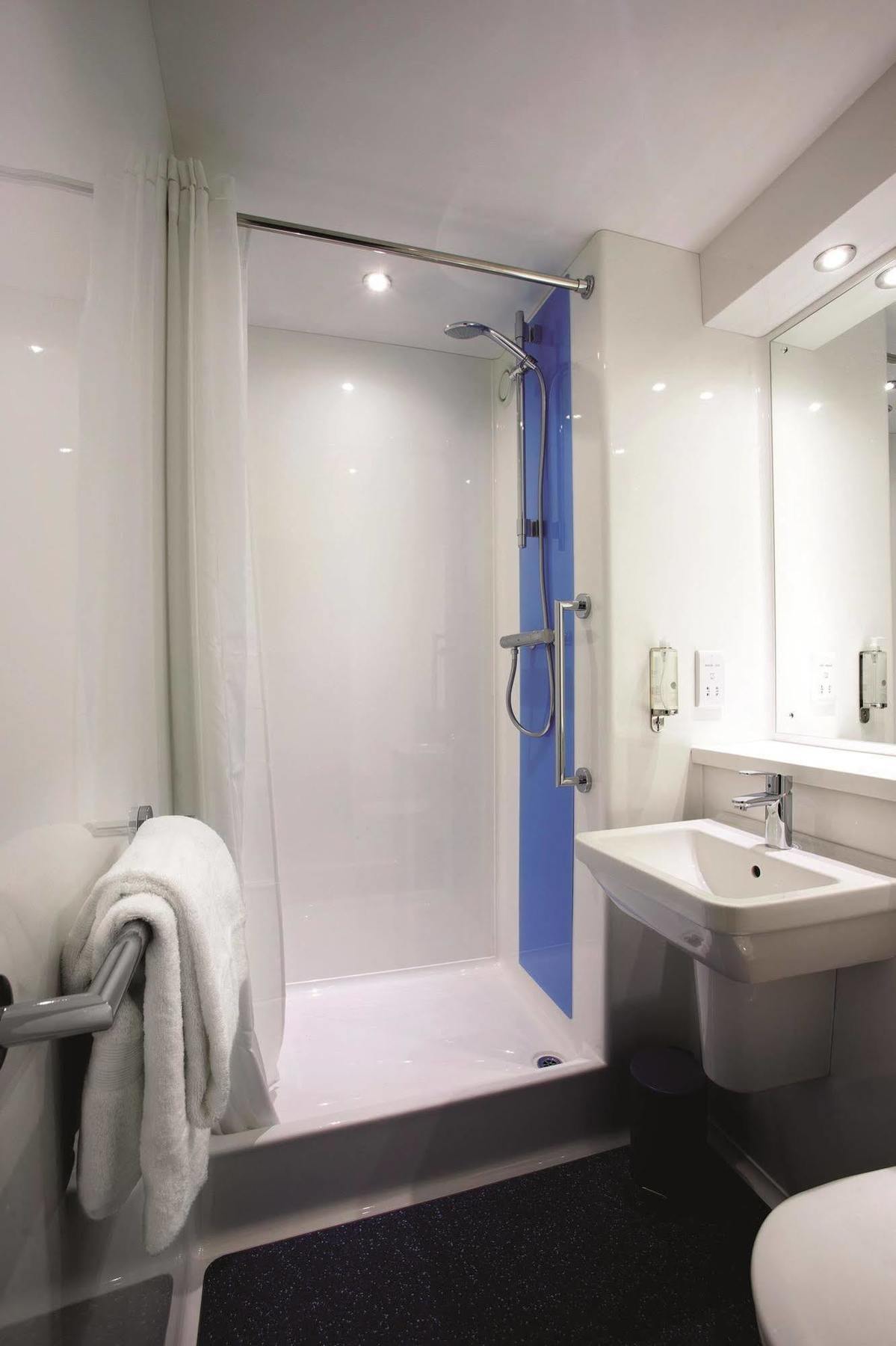 אדינבורו Travelodge Cameron Toll Hotel מראה חיצוני תמונה