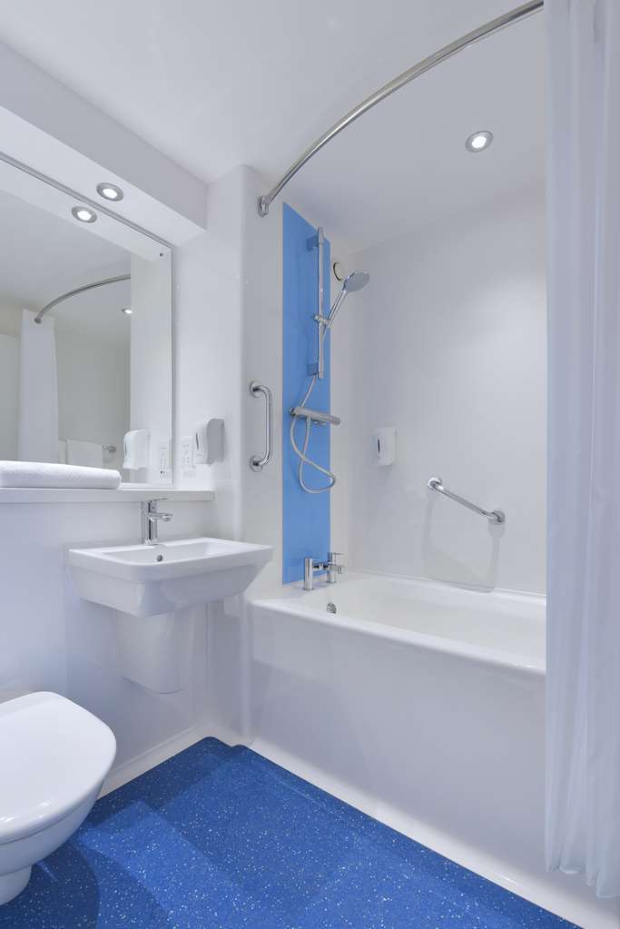 אדינבורו Travelodge Cameron Toll Hotel חדר תמונה